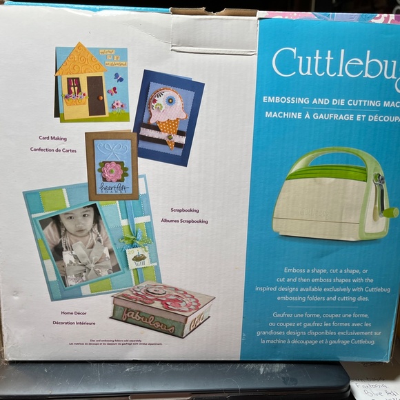 Provocraft Cuttlebug Bundle - Picture 3 of 10